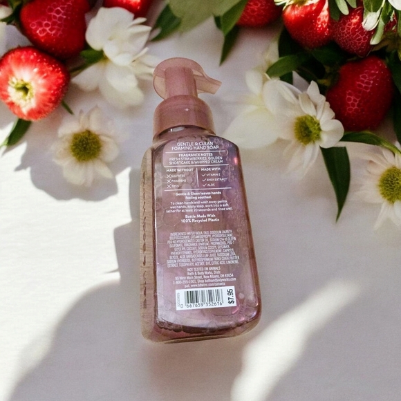 💙Strawberry Poundcake Hand Soap Gentle and Clean Foaming 8.75 - Picture 2 of 7